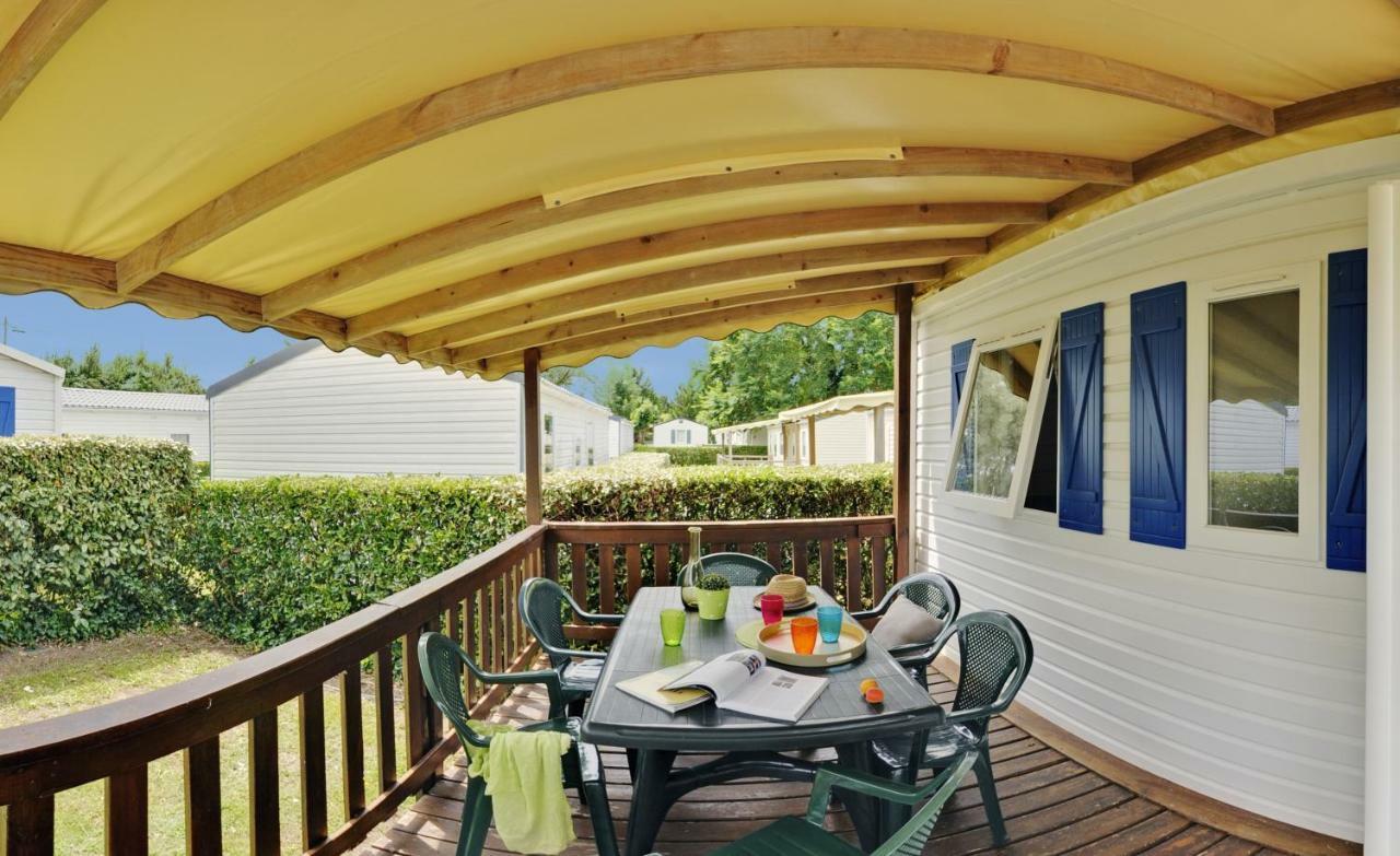 Camping Le Suroit Le Bois-Plage-en-Re Exterior photo
